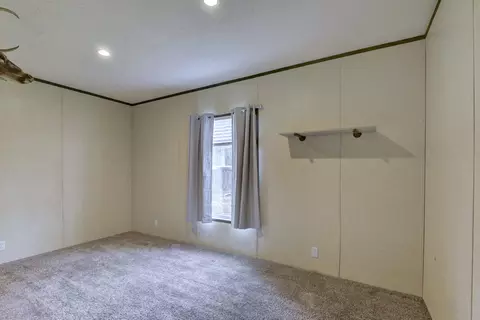 Bedroom - 26575 Bobcat Ln, Shell Knob, MO 65747 photo 4 of 5