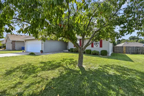 Exterior - 5003 N 13th St, Ozark, MO 65721 photo 2 of 10