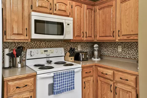 Kitchen - 5003 N 13th St, Ozark, MO 65721 photo 4 of 4