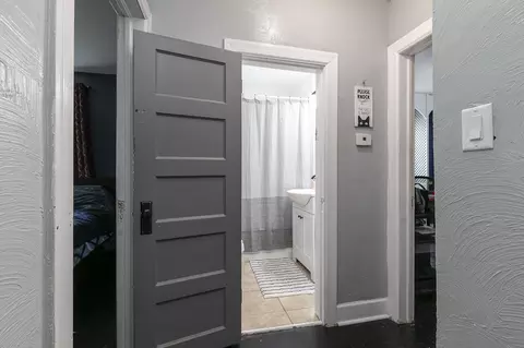 Entry Way - 1138 S Fort Ave, Springfield, MO 65807 photo 3 of 5