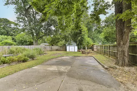 Exterior - 1138 S Fort Ave, Springfield, MO 65807 photo 6 of 9