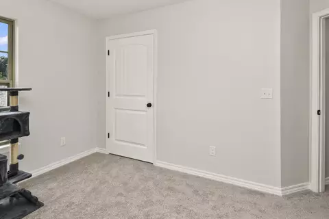 Bedroom - 2013 E Jay St, Ozark, MO 65721 photo 5 of 9