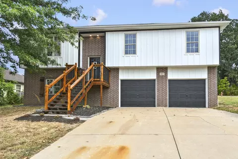 Exterior - 2013 E Jay St, Ozark, MO 65721 photo 2 of 14