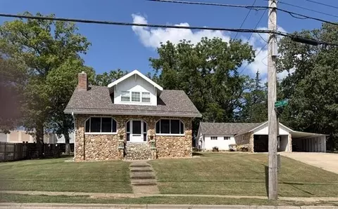 3347 N Grant Ave, Springfield, MO 65803