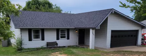 1607 Amy St, West Plains, MO 65775