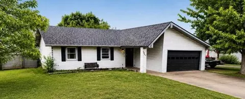 1607 Amy St, West Plains, MO 65775