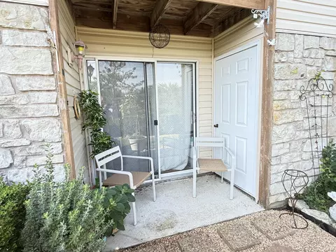 Exterior - 110 Vixen Cir #B, Branson, MO 65616 photo 4 of 12