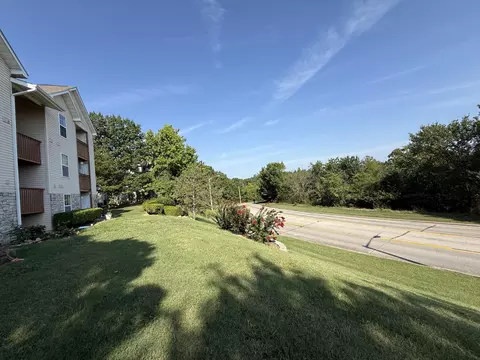 Exterior - 110 Vixen Cir #B, Branson, MO 65616 photo 10 of 12