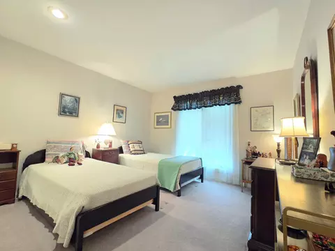 Bedroom - 1228 W Beekman St, Springfield, MO 65810 photo 4 of 12