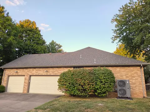Exterior - 1228 W Beekman St, Springfield, MO 65810 photo 10 of 15