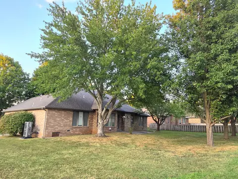 Exterior - 1228 W Beekman St, Springfield, MO 65810 photo 9 of 15