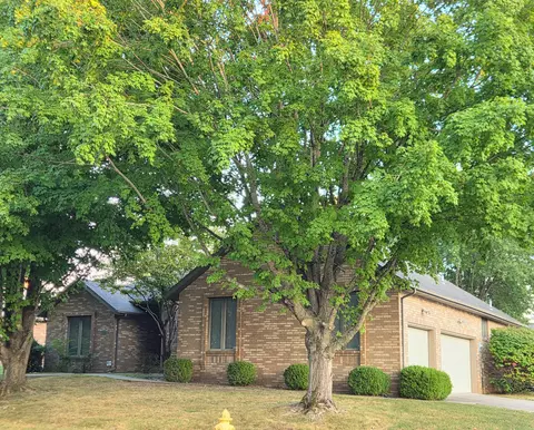 Exterior - 1228 W Beekman St, Springfield, MO 65810 photo 12 of 15