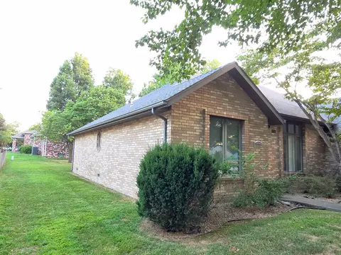 Exterior - 1228 W Beekman St, Springfield, MO 65810 photo 3 of 15
