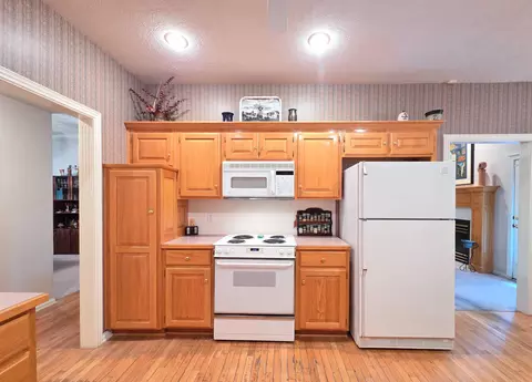 Kitchen - 1228 W Beekman St, Springfield, MO 65810 photo 3 of 6