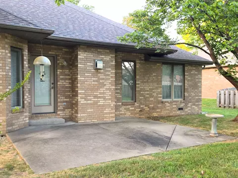 Exterior - 1228 W Beekman St, Springfield, MO 65810 photo 8 of 15
