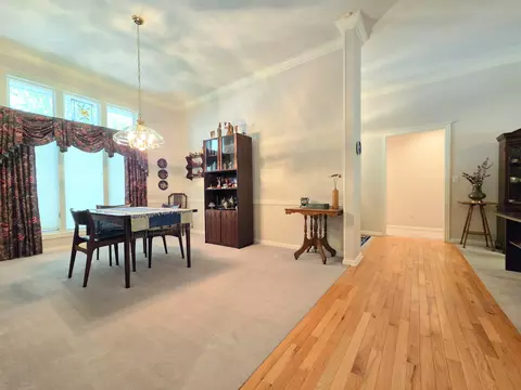 Dining - 1228 W Beekman St, Springfield, MO 65810 photo 4 of 9