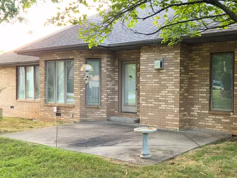 Exterior - 1228 W Beekman St, Springfield, MO 65810 photo 7 of 15