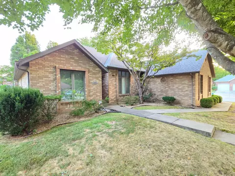 Exterior - 1228 W Beekman St, Springfield, MO 65810 photo 13 of 15