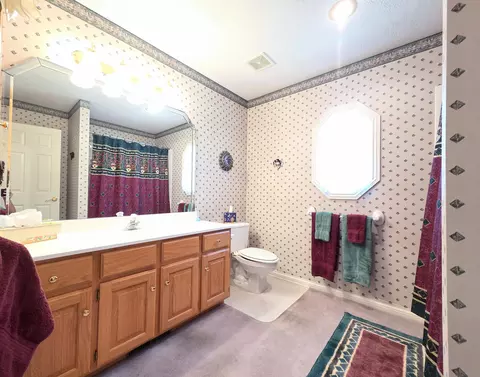 Bath - 1228 W Beekman St, Springfield, MO 65810 photo 1 of 15