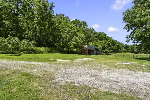 Exterior - 533 Ghan Rd, Clever, MO 65631 photo 9 of 17