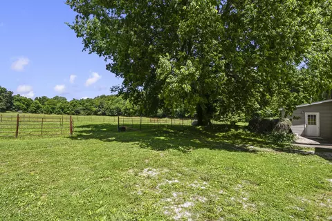 Exterior - 533 Ghan Rd, Clever, MO 65631 photo 10 of 17