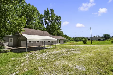 Exterior - 533 Ghan Rd, Clever, MO 65631 photo 7 of 17