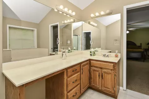 Bath - 533 Ghan Rd, Clever, MO 65631 photo 1 of 5