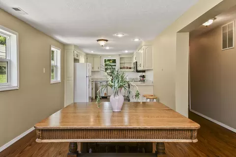 Dining - 533 Ghan Rd, Clever, MO 65631 photo 1 of 1