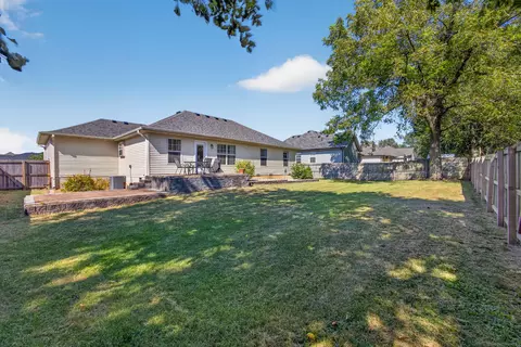 Exterior - 412 E Kay St, Republic, MO 65738 photo 4 of 6
