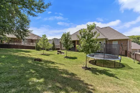 Exterior - 2364 S Forrest Heights Ave, Springfield, MO 65809 photo 5 of 8