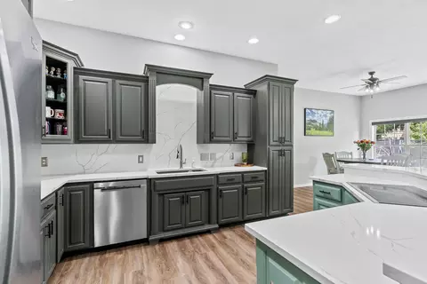 Kitchen - 2364 S Forrest Heights Ave, Springfield, MO 65809 photo 3 of 6