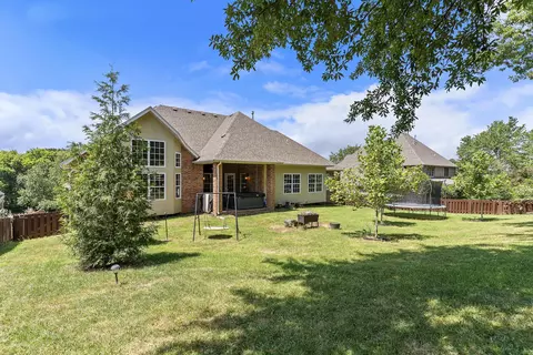 Exterior - 2364 S Forrest Heights Ave, Springfield, MO 65809 photo 3 of 8