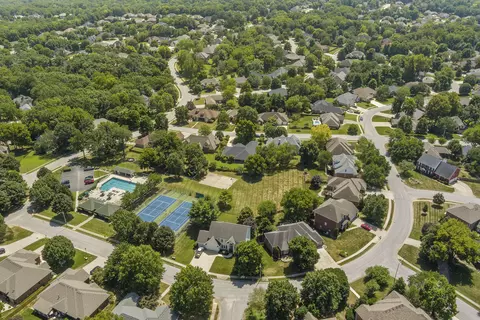 View/Area - 2364 S Forrest Heights Ave, Springfield, MO 65809 photo 4 of 5