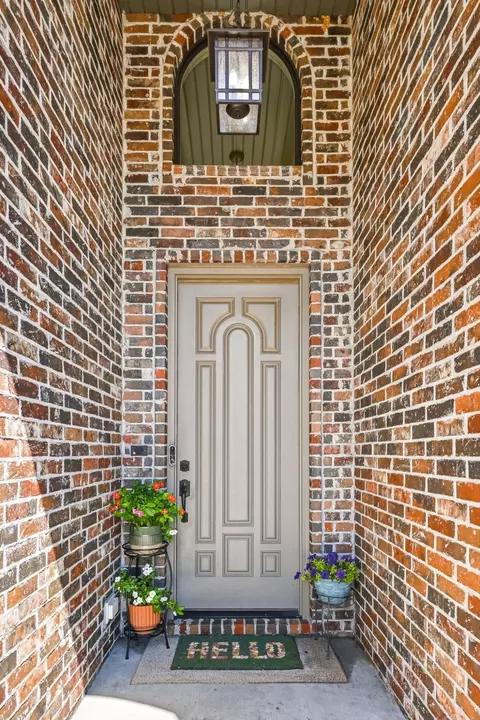 Entry Way - 1468 S Bright Oak Ave, Springfield, MO 65809 photo 1 of 6