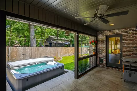 Exterior - 1468 S Bright Oak Ave, Springfield, MO 65809 photo 6 of 12