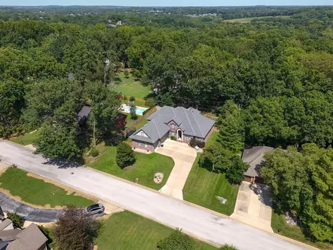View/Area - 1468 S Bright Oak Ave, Springfield, MO 65809 photo 2 of 3