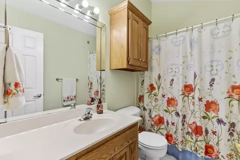 Bath - 3111 W Sunset St, Springfield, MO 65807 photo 2 of 2