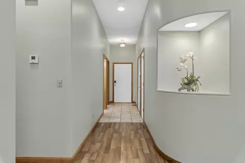 Entry Way - 3111 W Sunset St, Springfield, MO 65807 photo 1 of 2