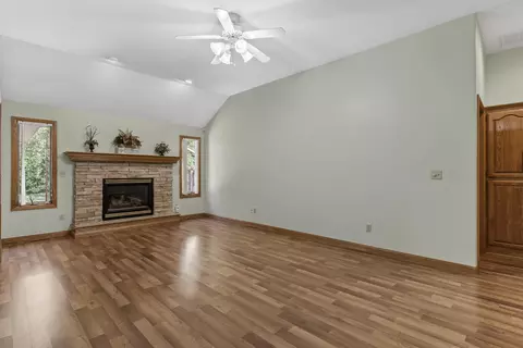 Living - 3111 W Sunset St, Springfield, MO 65807 photo 2 of 5