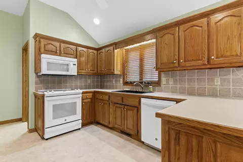 Kitchen - 3111 W Sunset St, Springfield, MO 65807 photo 2 of 6