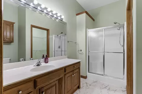 Bath - 3111 W Sunset St, Springfield, MO 65807 photo 1 of 2