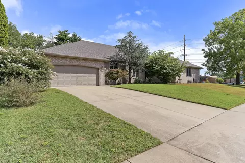 Exterior - 3111 W Sunset St, Springfield, MO 65807 photo 2 of 6