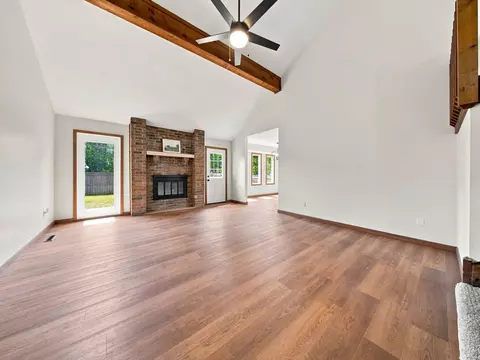 Living - 2738 E Verona St, Springfield, MO 65804 photo 2 of 5