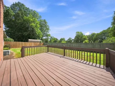 Exterior - 2738 E Verona St, Springfield, MO 65804 photo 6 of 7