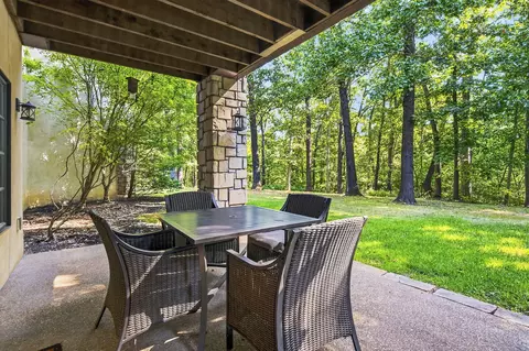 Exterior - 3208 S Thornridge Dr, Springfield, MO 65809 photo 7 of 8