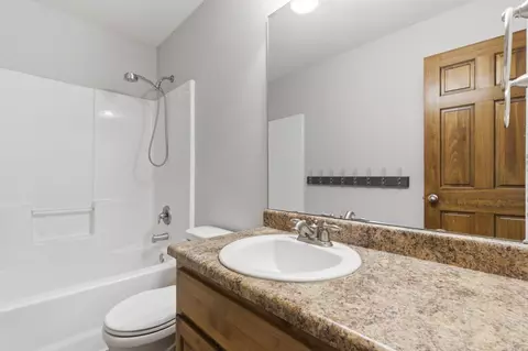 Bath - 5535 S Dayton Ave, Springfield, MO 65810 photo 5 of 5