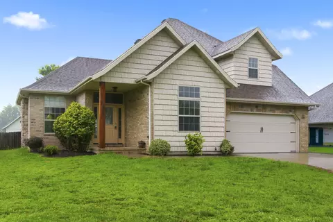 Exterior - 5535 S Dayton Ave, Springfield, MO 65810 photo 2 of 4
