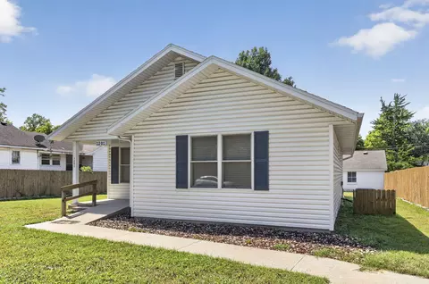 Exterior - 1201 S Florence Ave, Springfield, MO 65807 photo 2 of 9