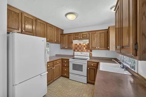 Kitchen - 1201 S Florence Ave, Springfield, MO 65807 photo 2 of 3