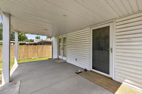 Exterior - 1201 S Florence Ave, Springfield, MO 65807 photo 4 of 9